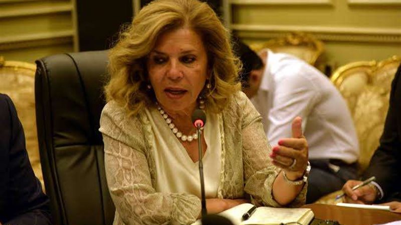 السفيرة مشيرة خطاب