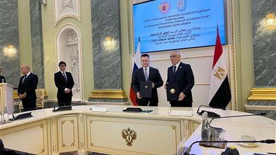 لبحث التعاون القضائي.. النائب العام يصل موسكو في زيارة رسمية | صور