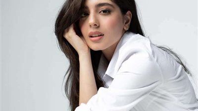 الموت يفجع الفنانة مايان السيد