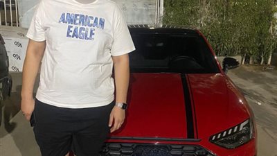 ضبط قائد سيارة ملاكي لأدائه حركات استعراضية بالقاهرة