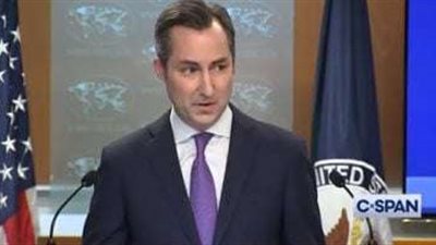 صرصار يقطع مؤتمر صحفي لوزارة الخارجية الأمريكية