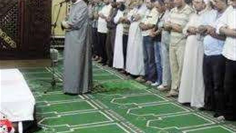 وفاة عامل أثناء تأديته