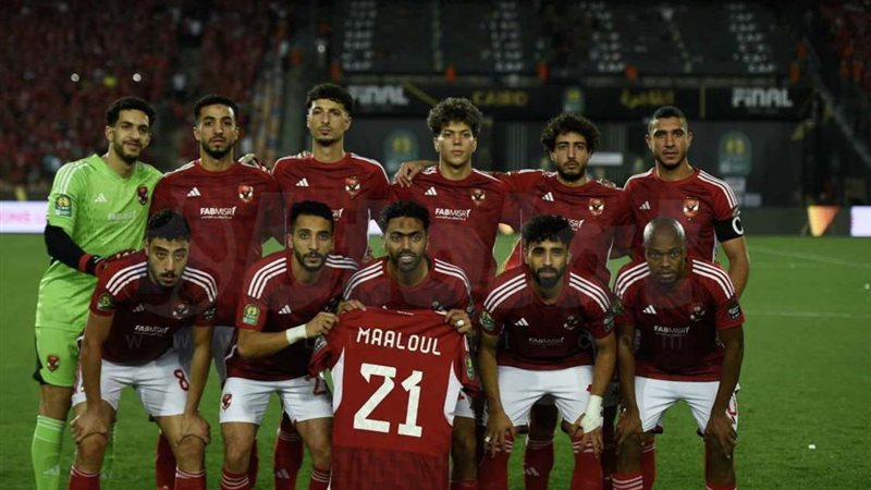 لاعبو الأهلي يتبرعون
