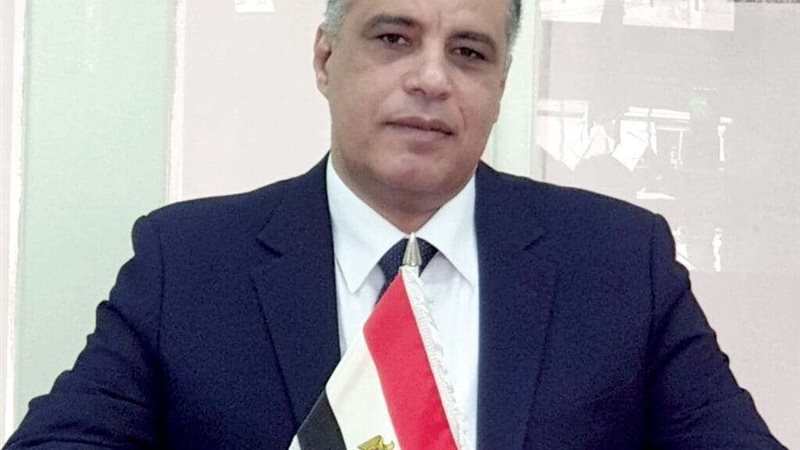 الدكتور علاء عزوز