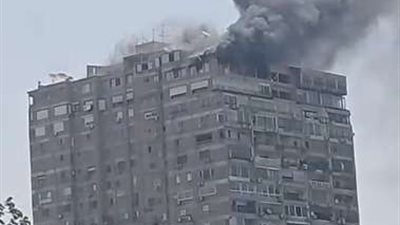 تفاصيل اندلاع حريق ببرج سكني في الزمالك.. صور