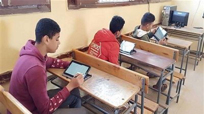 ضبط طالب منوفي أثناء محاولته الغش في امتحانات التاريخ والفيزياء