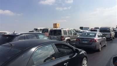 شلل مروري ابتداءً من سلم المنصورية وحتي وميدان لبنان