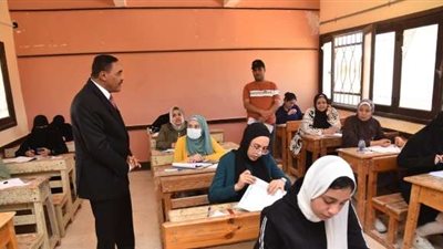 وفاة مراقب امتحانات ثانوية عامة بمحافظة أسيوط داخل لجنة الامتحان