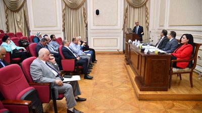 استجابة لطلب الإحاطة من النائب إيهاب منصور.. العمل على توصيل 4000 خط تليفون جديد بالعمرانية