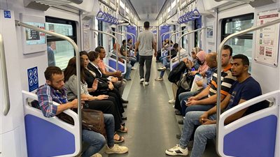 قطارات العاصمة الإدارية تُقلص أوقات الإنتظار في ساعات الذروة