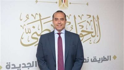 هل يستمر محمود فوزي بمجلس أمناء الحوار الوطني؟