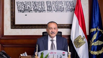 جولة مفاجئة لمحافظ أسيوط الجديد في منتصف الليل لمستشفى الصدر والرمد