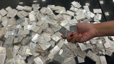 ضبط محاولة تهريب سبائك فضية بمطار سفنكس الدولي