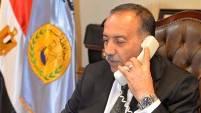 خلال اتصال هاتفي.. محافظ أسيوط يهنئ أوائل الثانوية الفنية على مستوى الجمهورية