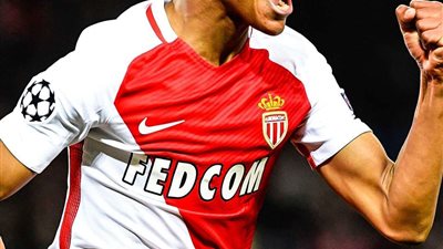 عائلة مبابي تتجه نحو شراء نادي طفولته