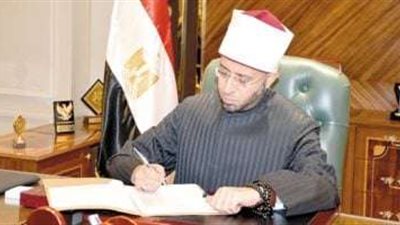 وزير الأوقاف يقر لائحة إعانات وفاة جديدة