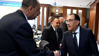 محافظ سوهاج الجديد يشارك في أول اجتماع لمجلس المحافظين