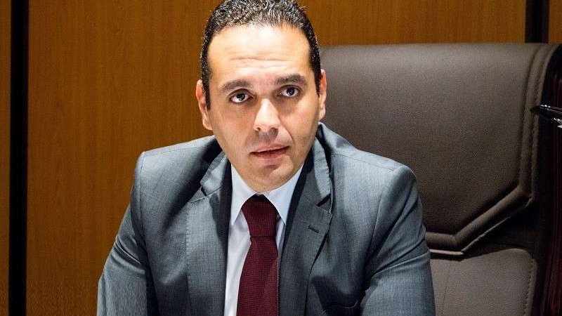 مدحت نافع