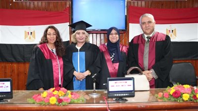 ذو الفقار والبنا ومصطفى يمنحون درجة الدكتوراه لـ إلهام صلاح.. صور