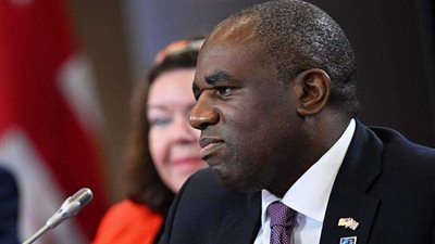 بريطانيا تطالب إسرائيل بوقف إطلاق النار بغزة.. وتقرر دعم الأونروا