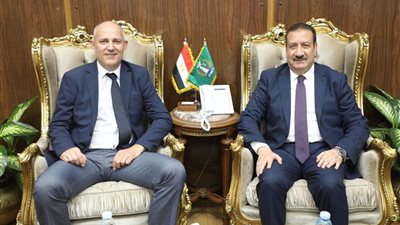 محافظ المنوفية يلتقي أحد مستثمري المنطقة الحرة لبحث الفرص الاستثمارية