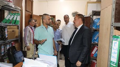 محافظ المنوفية يفاجئ الشهر العقاري والتأمينات الإجتماعية والمعاشات