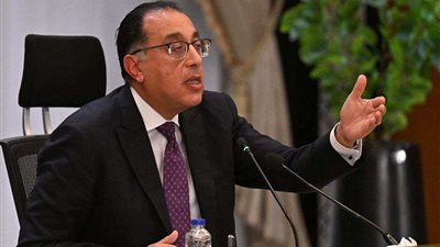 مدبولي يعقد إجتماعًا مع مسؤولي شركة 