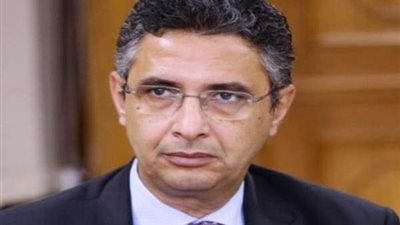 وزير التموين يتلقى تقريراً حول التزام محطات الوقود بالأسعار الجديدة وتوافر المحروقات