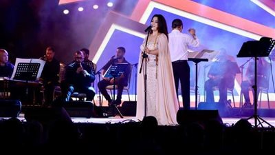 يسرا محنوش في افتتاح مهرجان صفاقس الدولي