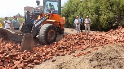 إزالات فورية لحالات تعدي ببركة السبع ومنوف وقويسنا ( صور )