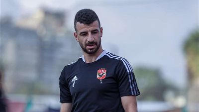 لتعزيز الدفاع.. الأهلي يفسخ عقد محمود متولي بالتراضي ويستعير يوسف أيمن