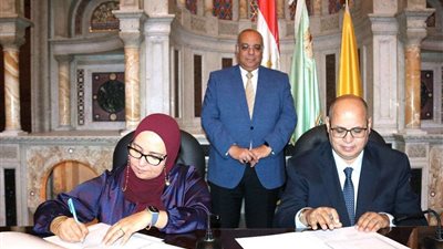 بين بحوث الصحراء والشركة المصرية للمواد الكربونية.. بروتوكول تعاون أكاديمي في المجالات المشتركة
