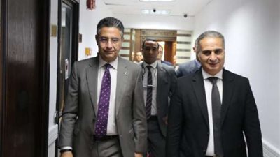 السجيني وفاروق يناقشان تطوير منظومة الشكاوي الإلكترونية وتعزيز الرقابة على الأسواق