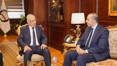 النائب العام يستقبل وزير الشئون النيابية والقانونية والتواصل السياسي