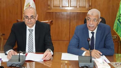 رئيس جامعة المنوفية يرأس الاجتماع الأول للجنة العليا للإشراف على النشر الإلكتروني للكتاب الجامعى