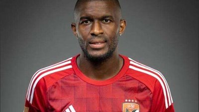 الأهلي يكرم موديست ويستعد لمواجهة زد في الدوري