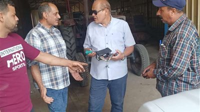 رئيس مدينة رشيد يتابع الانضباط الإداري وحملات النظافة والمعديات النهرية