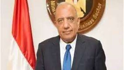 وزير الكهرباء يتفقد شركة مصر العليا لتوزيع الكهرباء ويلتقي برؤساء القطاعات الهندسية