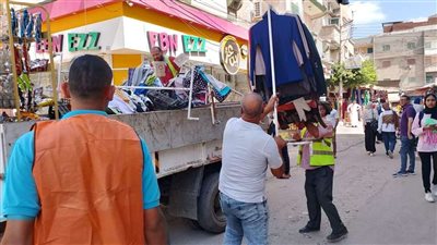 رفع 961 حالة إشغال طريق مخالف في البحيرة (صور)