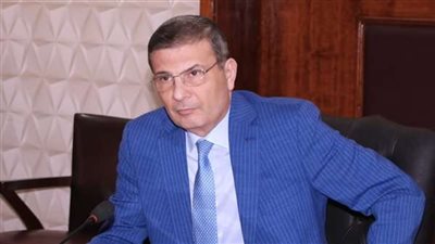 وزير الزراعة يجري حركة تنقلات واسعة بالمحافظات