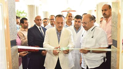 محافظ أسيوط يفتتح وحدة عناية الأطفال بعد تطويرها