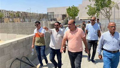 جولة تفقدية لرئيس جهاز حدائق اكتوبر لشركتى أوراسكوم 