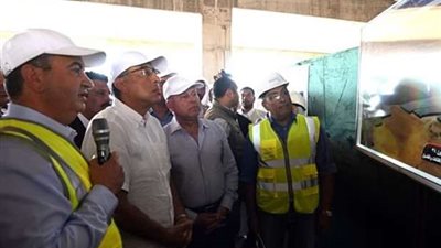 مدبولي يتفقد أعمال تنفيذ إنشاء محطة رأس الحكمة ضمن مشروع شبكة القطار الكهربائي السريع