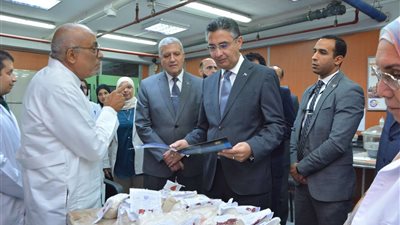 بالفيديو.. وزير التموين يقوم بجولة تفقدية لمصلحة دمغ المصوغات