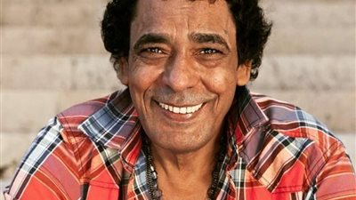 أسباب طارئة تجبر الكينج محمد منير على تأجيل حفله