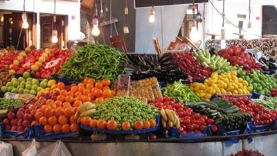 البصل بـ6 جنيه.. أسعار الخضار والفاكهة اليوم الأحد 18 أغسطس بالأسواق المصرية