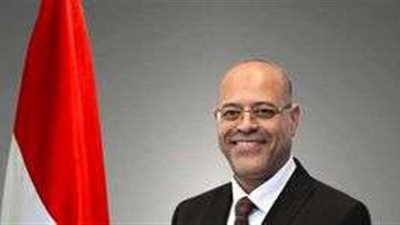 «جبران» يشدد على تحسين بيئة العمل وتوفير فرص عمل خلال زيارته للإسكندرية