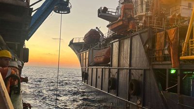 شركة PMS تحقق نجاحًا في إنجاز مشروع إنزال الكابلات البحرية على عمق 660 مترًا في حقل غاز غرب الدلتا