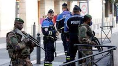 استهداف معبد يهودي في فرنسا بسيارة مفخخة.. كيف تحركت السلطات؟