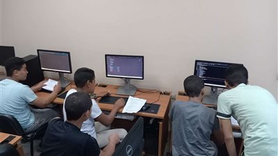 لغة الباثيون ضمن فاعليات المعسكر التكنولوجي لأطفال قرى بهاء الدين بأسيوط